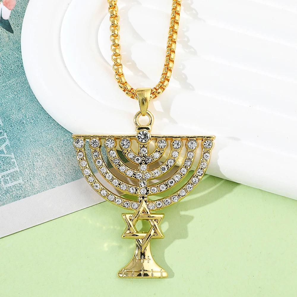 שרשרת תליון מנורה ומגן דוד עם זירקון