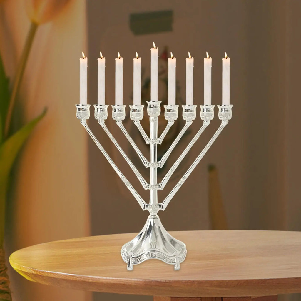חנוכיית מתכת קלאסית – 9 קנים
