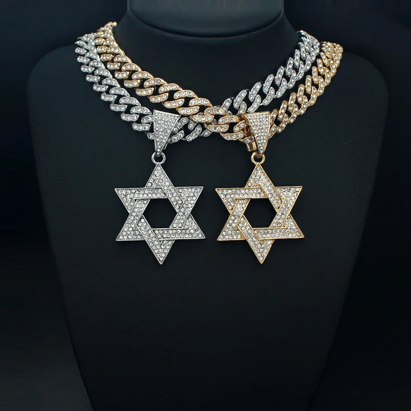 תליון מגן דוד נוצץ עם שרשרת קובנית