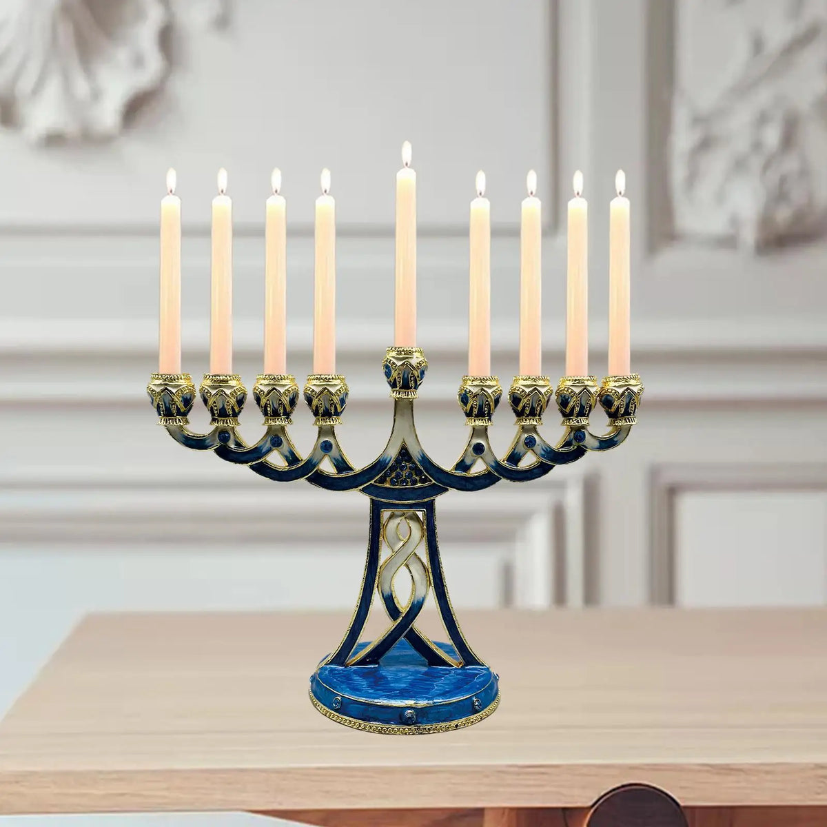 חנוכיית אמייל עתיקה – 9 קנים
