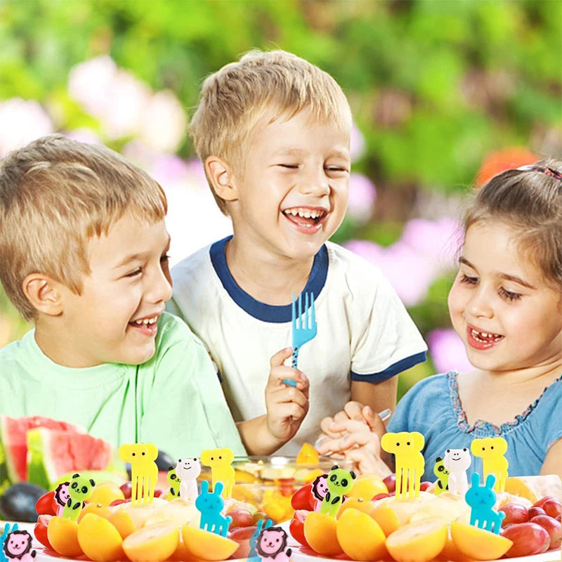 סט חותכני כריכים ופירות לילדים