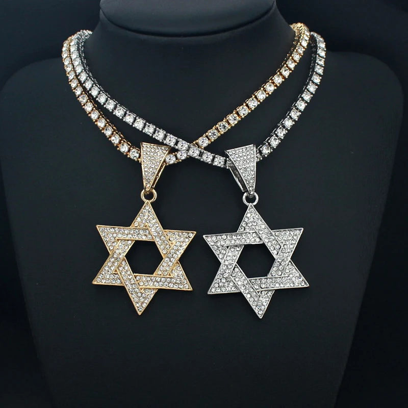 תליון מגן דוד נוצץ עם שרשרת קובנית