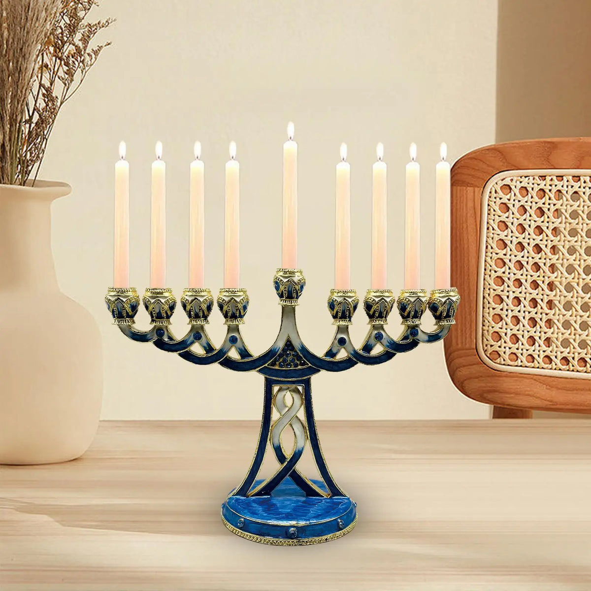 חנוכיית אמייל עתיקה – 9 קנים