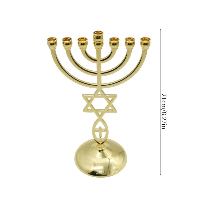 מנורה יהודית מסורתית בעלת 7 קנים, קישוט בדמות כלי המקדש בירושלים