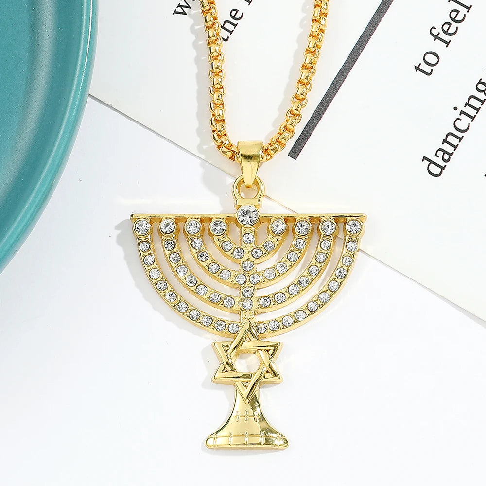שרשרת תליון מנורה ומגן דוד עם זירקון