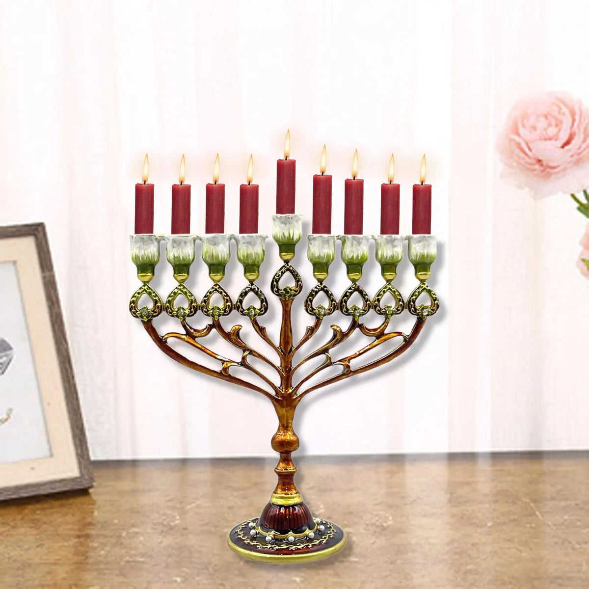 חנוכיית לב אלגנטית ממתכת – 9 קנים