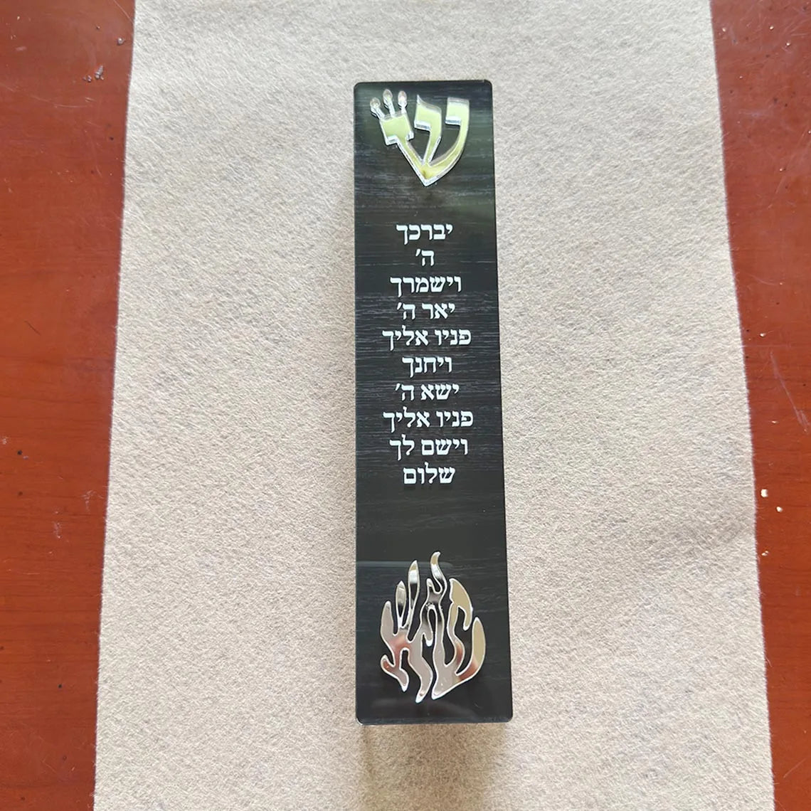 מארז מזוזה מודרני עם לוגו שין אקריליק חיתוך תלת מימד מזוזה מתנה יהודית מתנה לתינוק חדש מתנה לבית חדש ברכה לבית יהודי