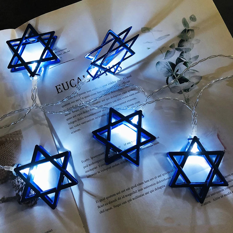 שרשרת 10 נורות לד בצורת מגן דוד לחנוכה