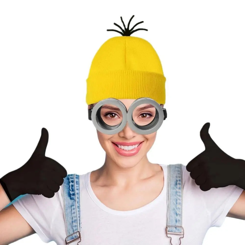תחפושת דמות מצוירת צהובה לילדים ולמבוגרים – כובע, משקפיים וכפפות