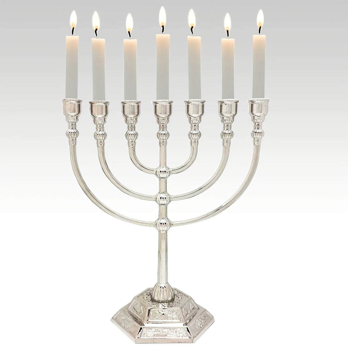 מנורת שבעת הקנים בציפוי כסף